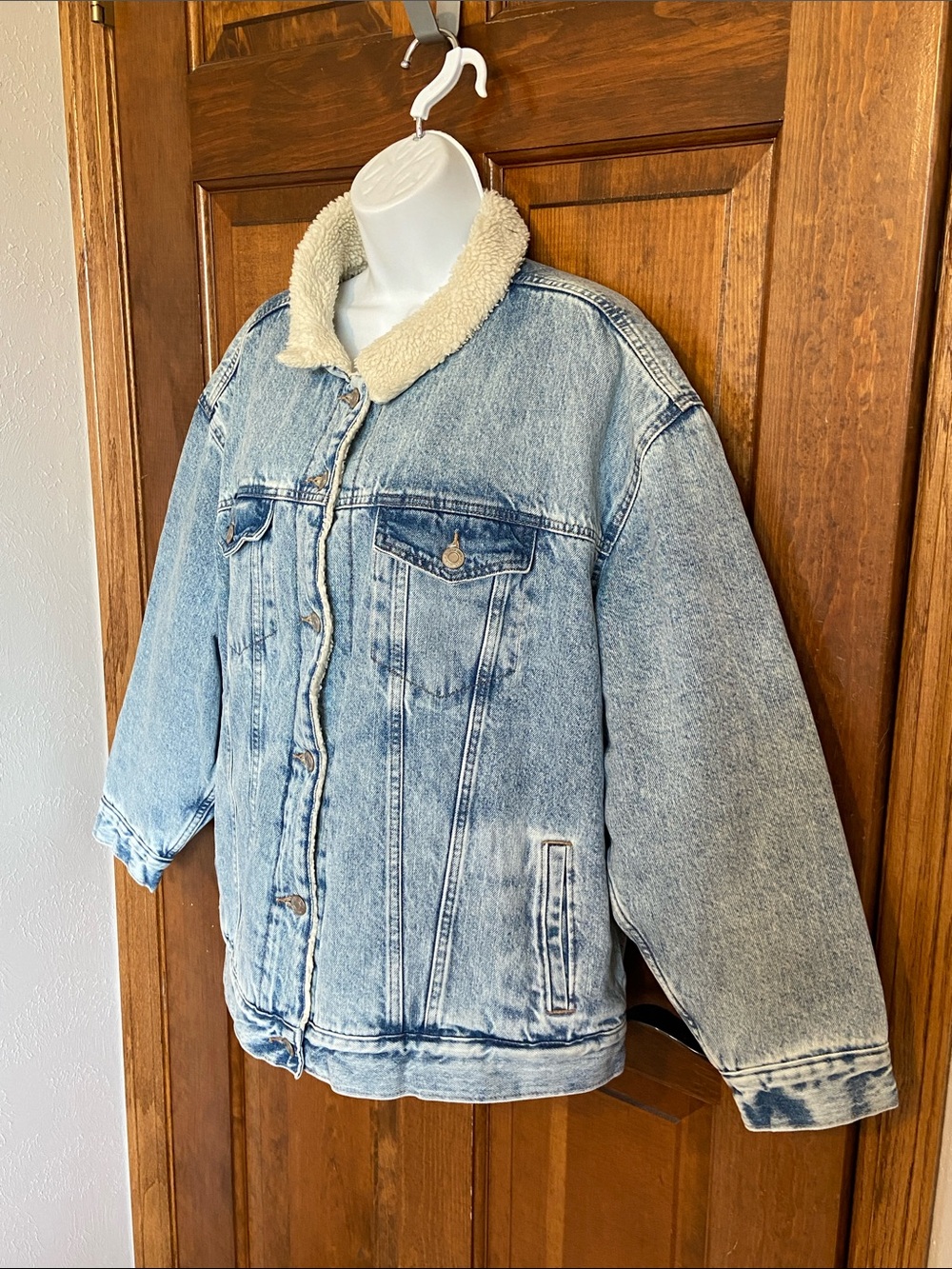 Gap Classic Denim Sherpa-Lined Trucker Jacket acid Wash Size XL unisex new - Picture 3 of 13